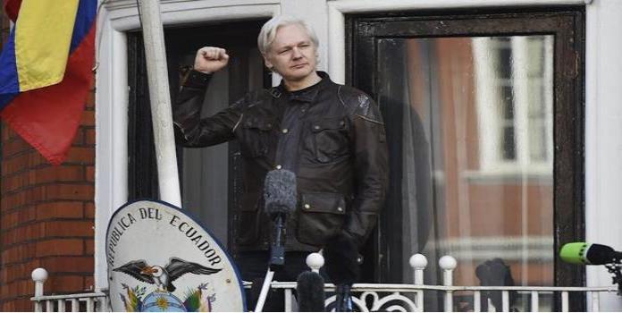 Reino Unido rechaza otorgar estatus diplomático a Assange solicitado por Ecuador