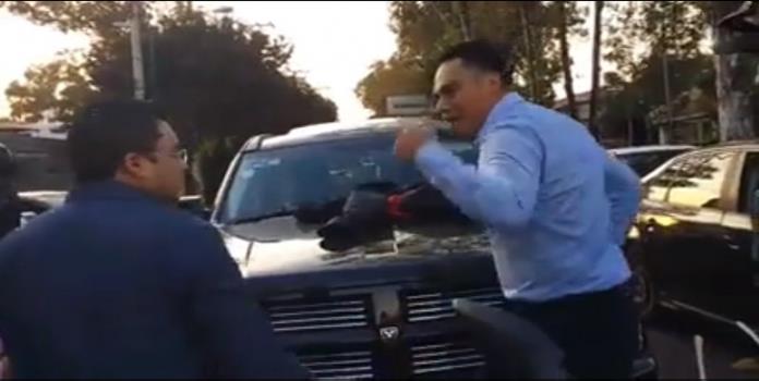 VIDEO: encuentra al amante de su esposa ¡manejando su camioneta! #LadyCuernos