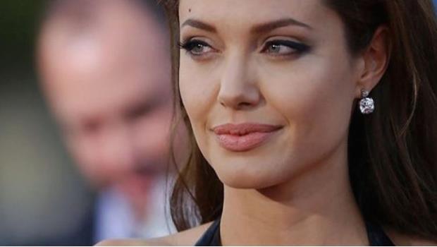 Angelina Jolie producirá película sobre los Jemeres Rojos