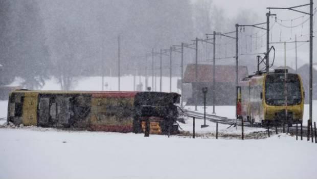 Fuerte viento hace que tren descarrile en Suiza; hay 8 heridos