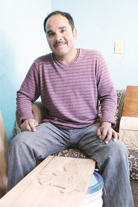 Raúl Escobar “Paisajista en madera”