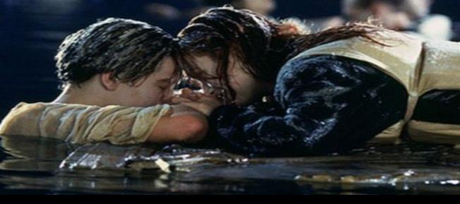 James Cameron revela por qué Jack no cabía en la tabla con Rose en Titanic