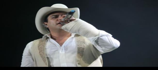 Julión Álvarez debuta como actor y dice que cantaría pop o rock