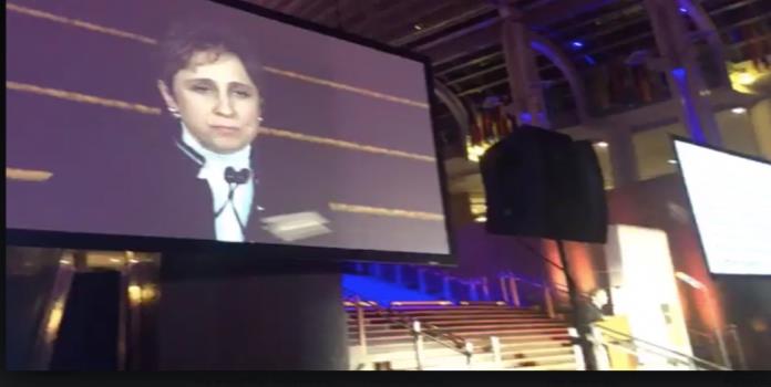 VIDEO: Aristegui recibe premio internacional de periodismo en Washington