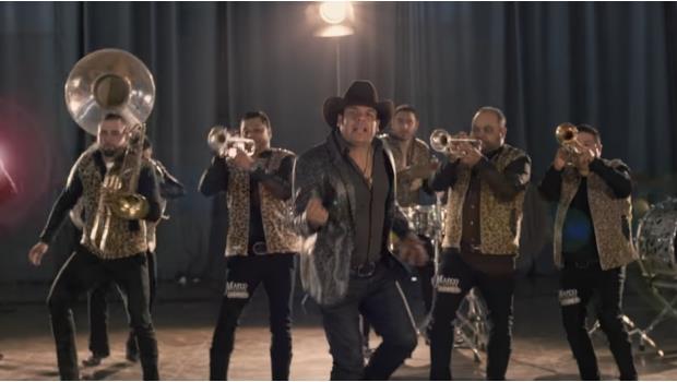 Vocalista de la Banda Jerez se disculpa por polémica desatada del video Los Viejitos