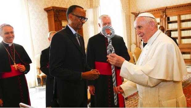Papa Francisco pide perdón por pecados de la iglesia durante genocidio en Ruanda