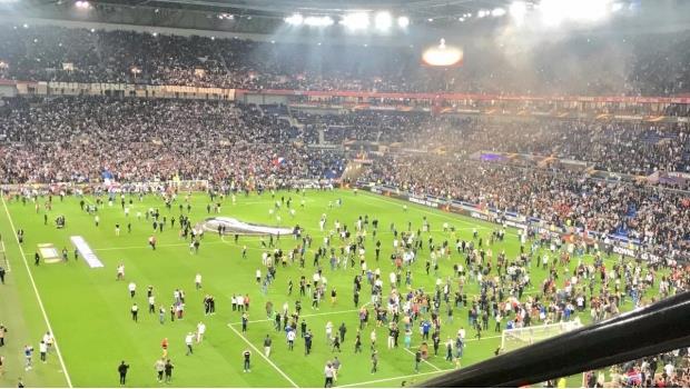 Lyon y Besiktas son suspendidos de competiciones europeas tras hechos violentos