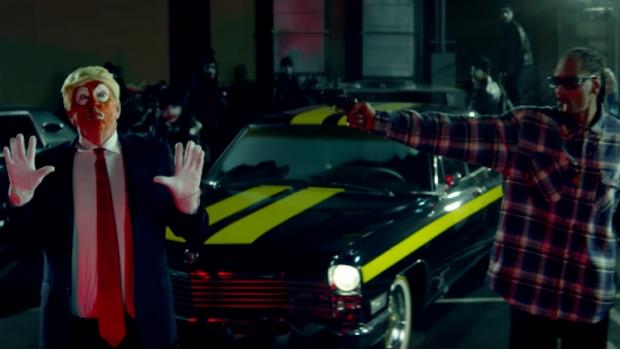 Snoop Dogg secuestra a Trump... en su nuevo video musical