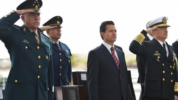 Peña Nieto se reúne con migrantes deportados en AICM