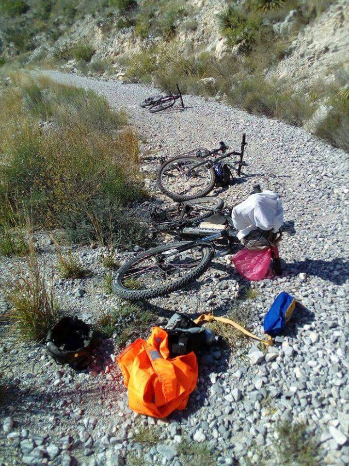 Abandonan bicicletas en el Cerro de la Gloria