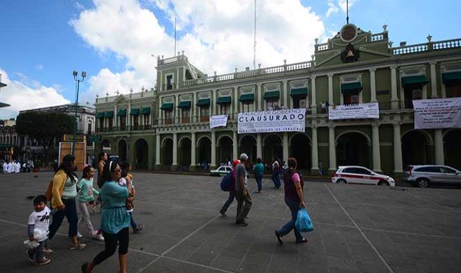 Prevén que alcaldes entreguen Palacio de Gobierno en Veracruz