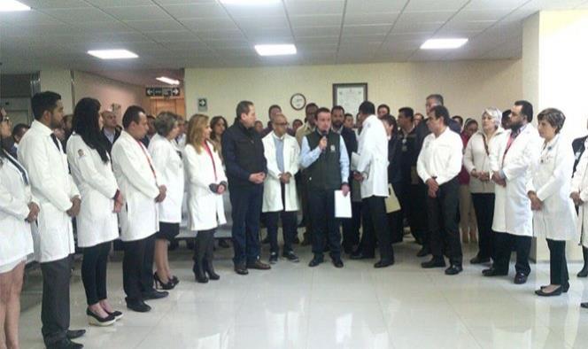 Eruviel Ávila visita el Hospital de Lomas Verdes