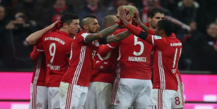 Bayern Múnich acaba con el Leicester alemán y se aferra a cima de Bundesliga