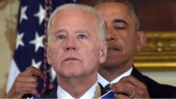 Discurso de Obama conmueve hasta las lágrimas a Joe Biden