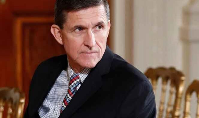 Flynn negocia para declarar sobre intervención rusa en campaña de Trump