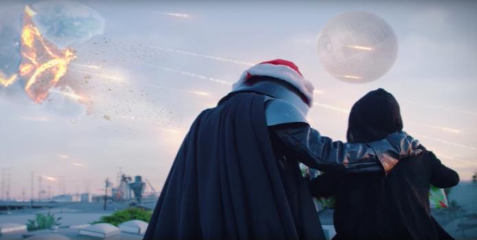 Así se divierten Darth Vader y Kylo Ren en Navidad
