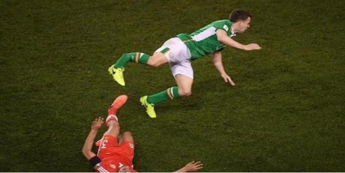 VIDEO: Salvaje entrada le rompe la pierna a jugador de Irlanda