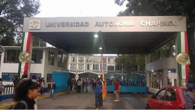 Estudiantes de Chapingo se niegan a reiniciar clases; siguen apoyando a damnificados