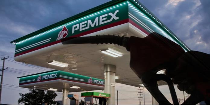 Detienen a líder sindical de Pemex acusado de fraude