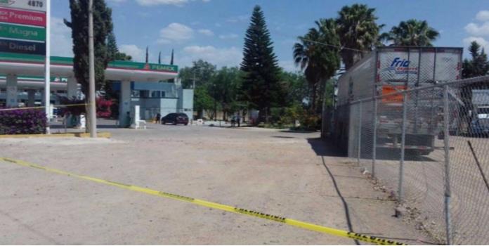 Aseguran gasolinera que vendía combustible robado en Guanajuato