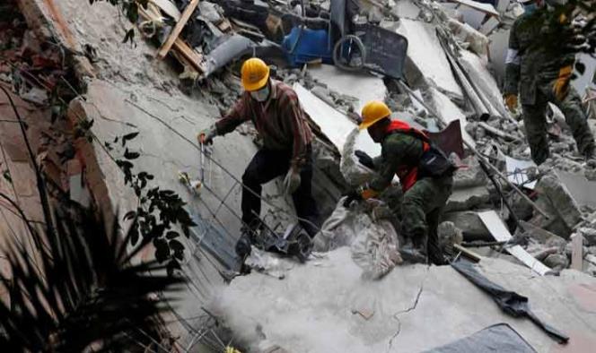 Colombia ofrece a México 30 rescatistas para apoyar labores tras sismo
