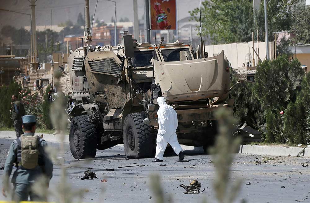 Atentado contra convoy de OTAN en Afganistán deja varios heridos