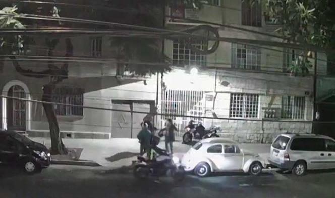 Video: Se roban una motocicleta, pero... ni sabían encenderla