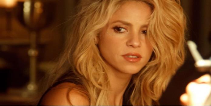 Shakira sorprende con un nuevo look