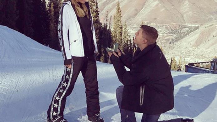 Paris Hilton se compromete con Chris Zylka