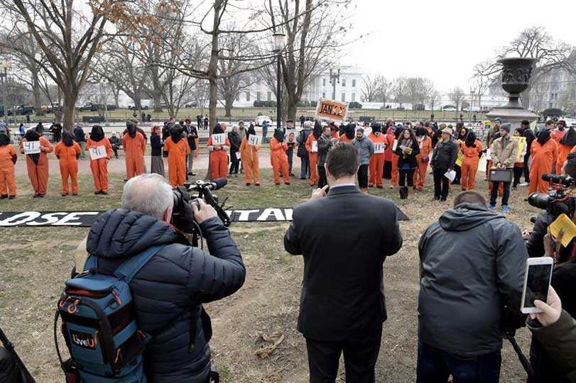 Reclaman cierre de Guantánamo ante la Casa Blanca