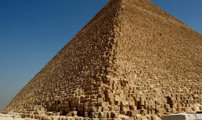 ¿Hay un trono de hierro extraterrestre en la Pirámide de Keops?