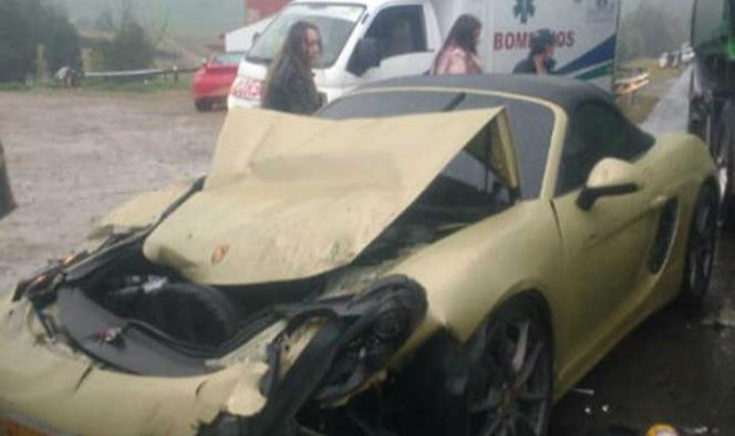 Destrozan un McLaren y un Lamborghini en Colombia, en aparente arrancón