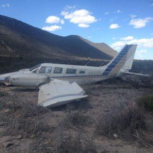Cae avioneta en Nuevo León; piloto y acompañante salen ilesos