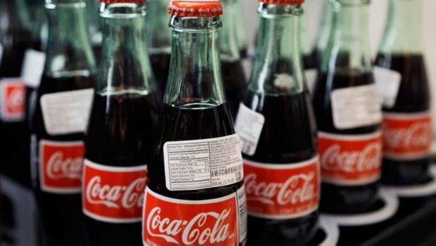 Coca-Cola despedirá a 1200 empleados por baja en consumo de bebidas azucaradas
