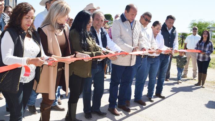 Inaugura Gobernador carretera Zaragoza-Santa Eulalia