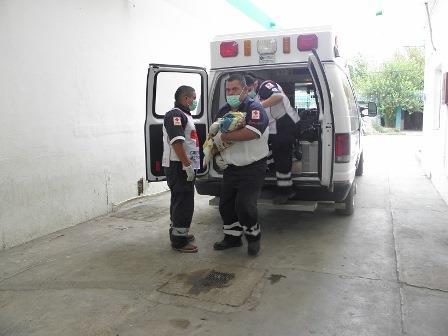 Mujer da a luz en ambulancia