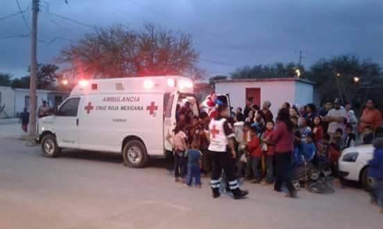 Cruz Roja reparte regalos