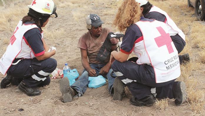 Socorristas de Cruz Roja le salvan la vida Estuvo a punto de morir deshidratado