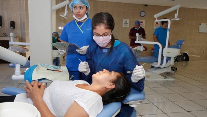 Ofrece Odontología atención dental