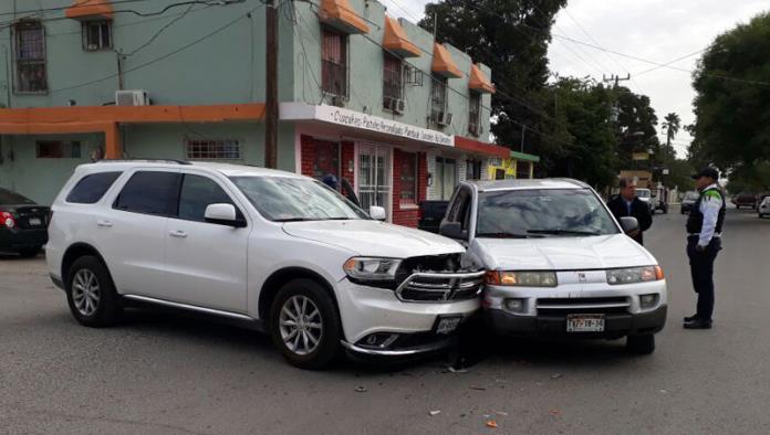 Residente de Del Río ocasiona accidente vial