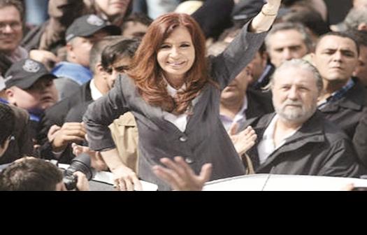 Cita juez por lavado a Cristina Fernández