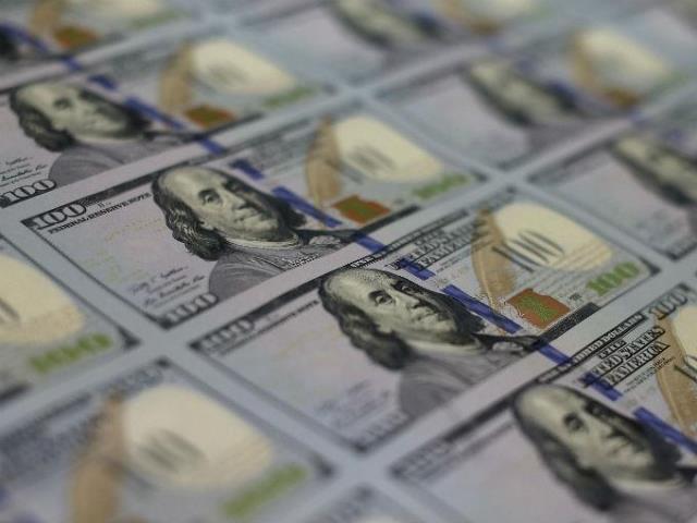 Dólar sube en bancos a 21.03 pesos