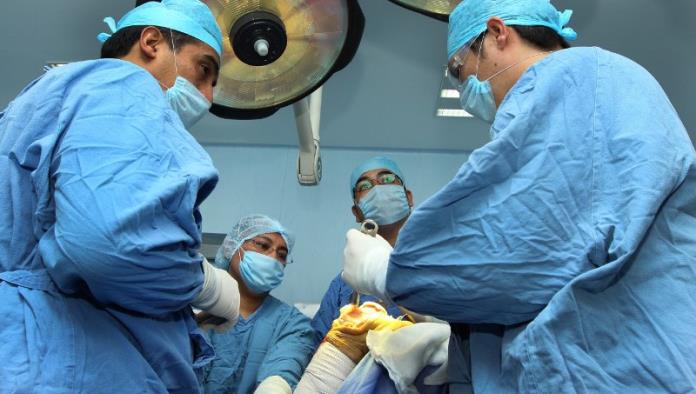 Pioneros en cirugía articular de rodillas en pacientes  hemofílicos
