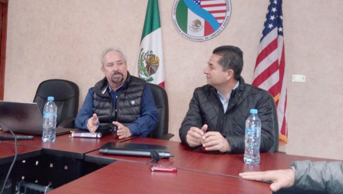 Alcalde y directores se reunieron con CILA para dar seguimiento a avance de limpieza en el Arroyo Las Vacas.
