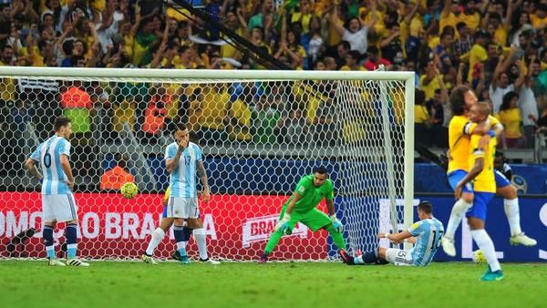 Brasil ganó 3-0 a Argentina