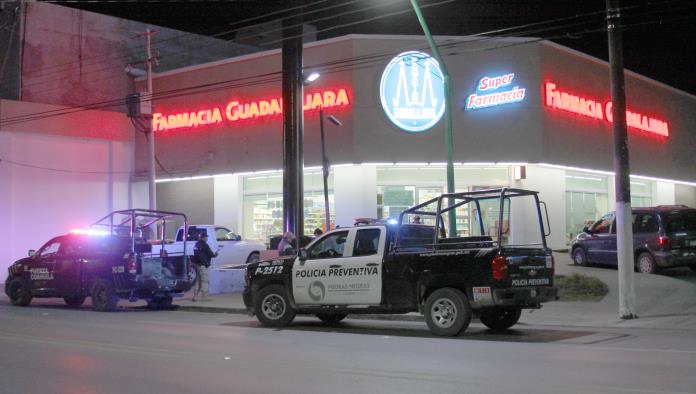 Cuantioso robo a mano armada en farmacia ubicada en la Av. Carranza