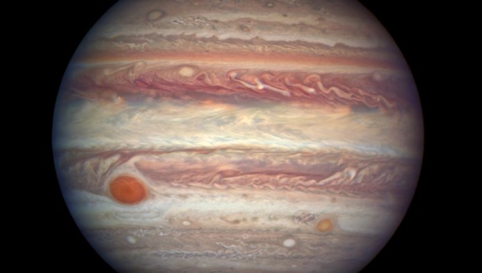 El espectacular avistamiento de Júpiter en su punto más cercano a la Tierra (foto y video)