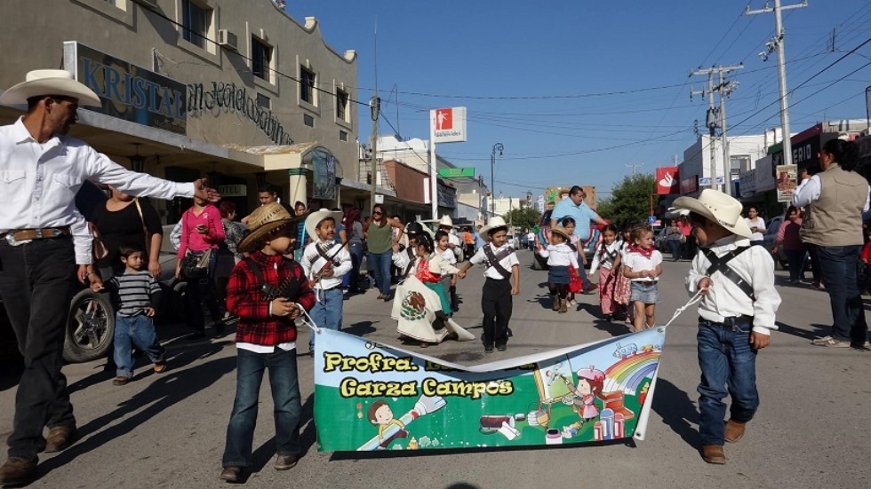 Celebran 106 Aniversario de la Revolución Mexicana
