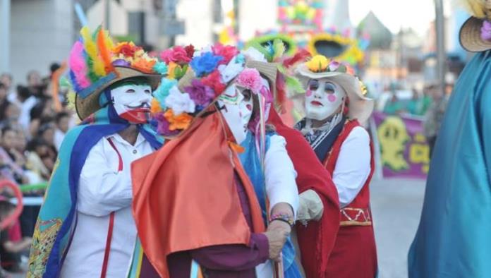Fiesta de colores en el magno carnaval