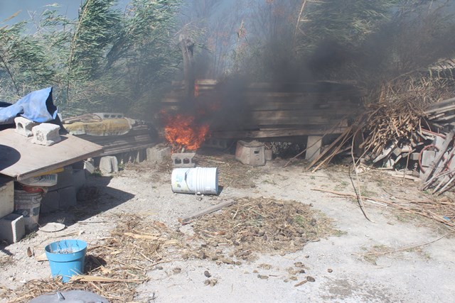 Alarma por incendio de carrizos en Río